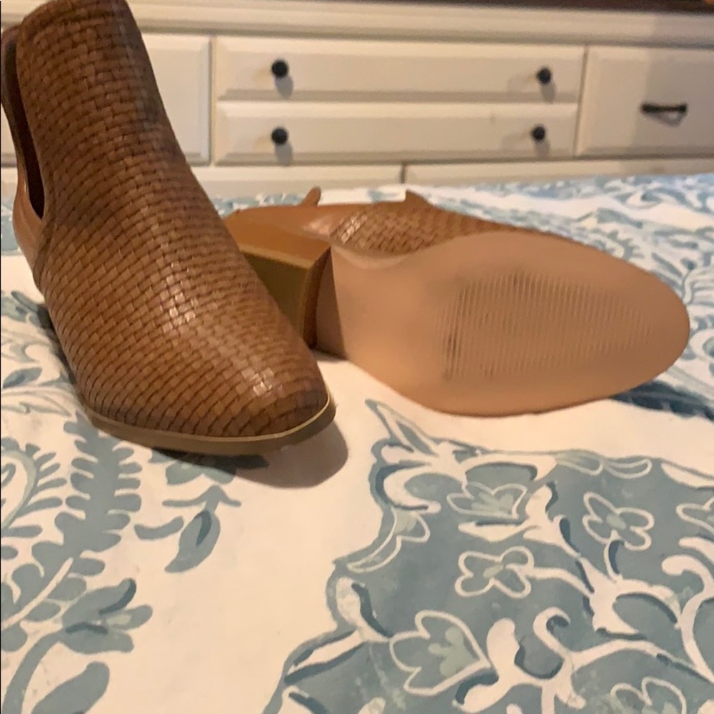 BOOTIES - Picture 4 of 4